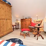Hébergement de vacances Ferienhaeuser Uns Luett Hus Dierhagen