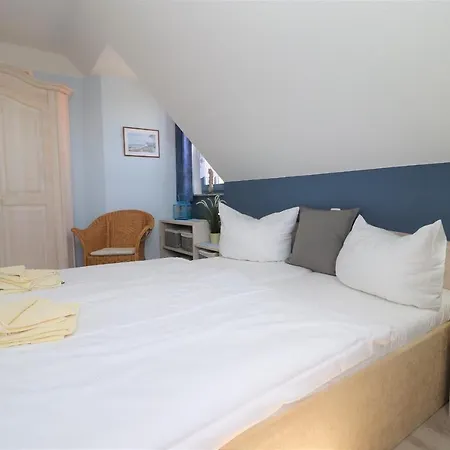 Hébergement de vacances Ferienhaeuser Uns Luett Hus Dierhagen