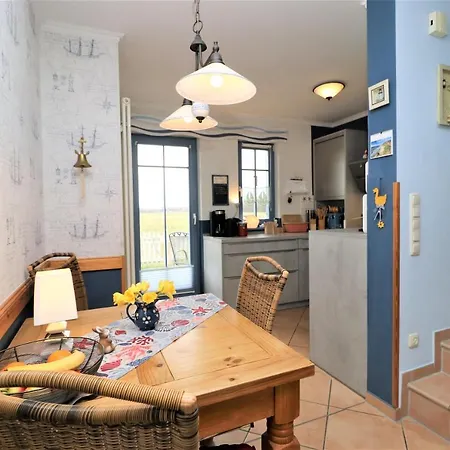 Ferienhaeuser Uns Luett Hus 別荘