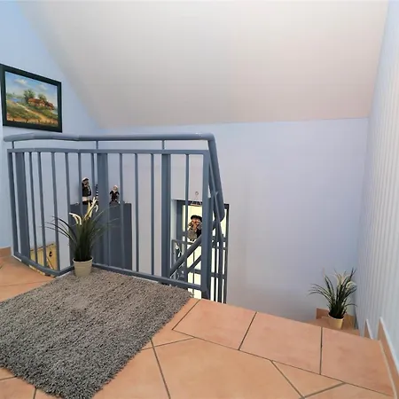 Ferienhaeuser Uns Luett Hus オストゼーバート・ディアーハーゲン