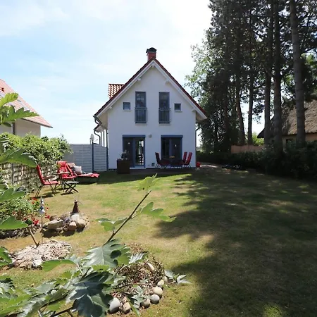 Hébergement de vacances Ferienhaeuser Uns Luett Hus Dierhagen